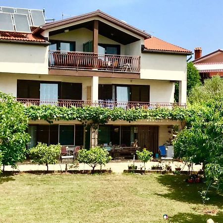 Apartments Markelj Ловречица Экстерьер фото