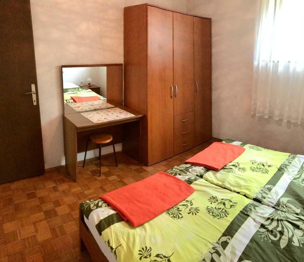 Apartments Markelj Ловречица Экстерьер фото